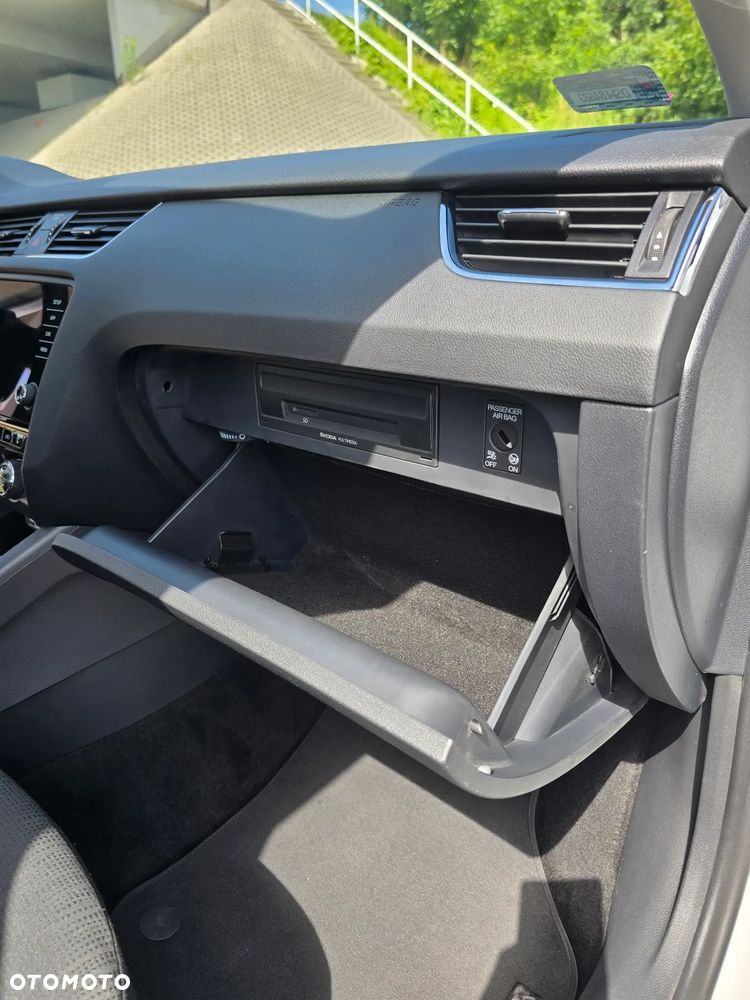 Skoda Octavia 1.5 TSI ACT Style - 28