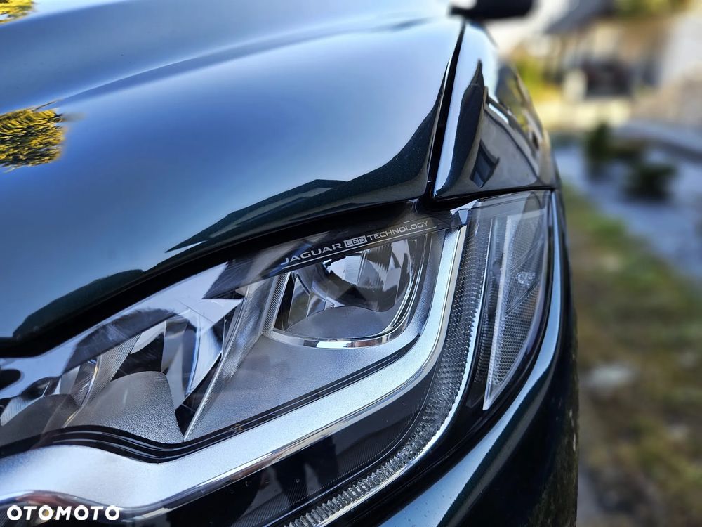 Jaguar F-Pace S AWD - 11