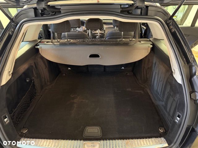 Mercedes-Benz Klasa C 200 (BlueTEC) d Exclusive - 28