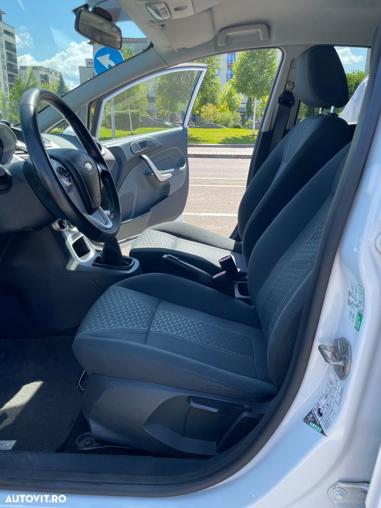 Ford Fiesta - 11