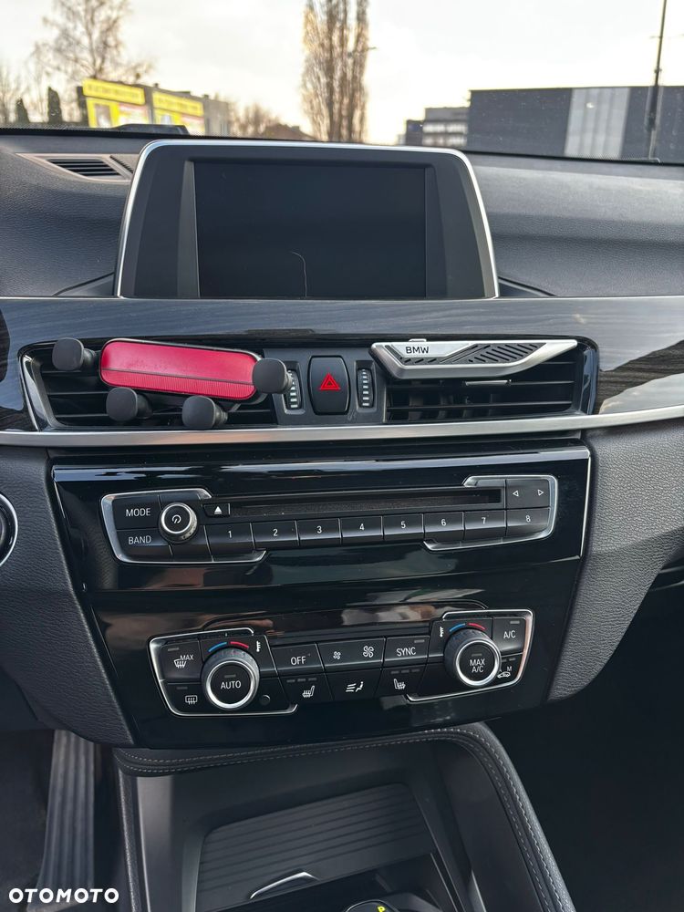 BMW X1 xDrive25i xLine - 11