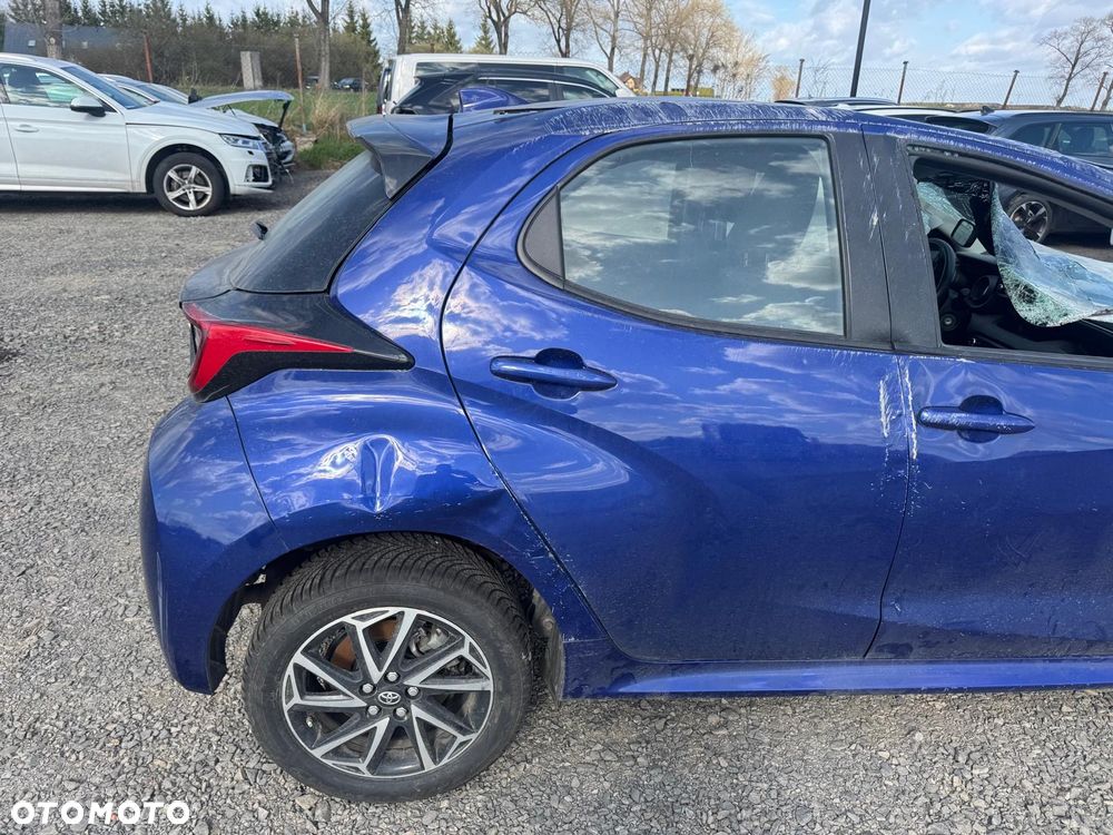 Toyota Yaris - 11