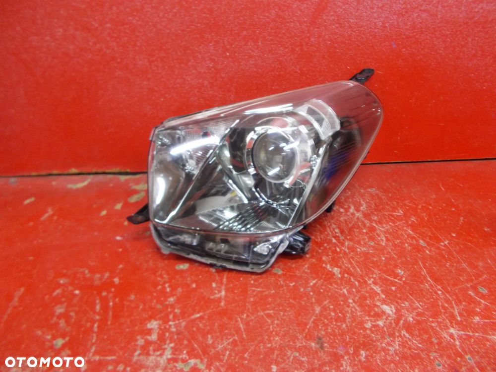 TOYOTA IQ LAMPA LEWA PRZÓD PRZEDNIA - 1
