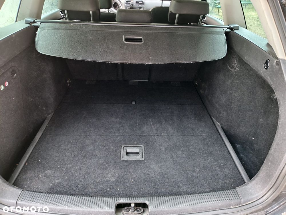 Volkswagen Golf - 5
