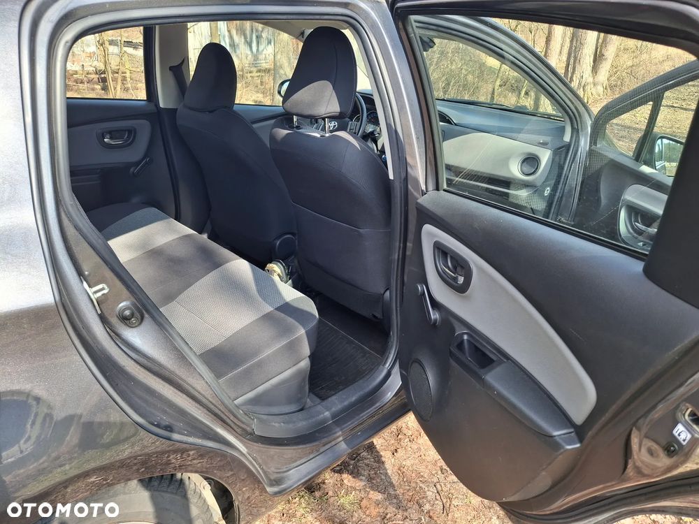 Toyota Yaris Hybrid 100 Dynamic EU6 - 16