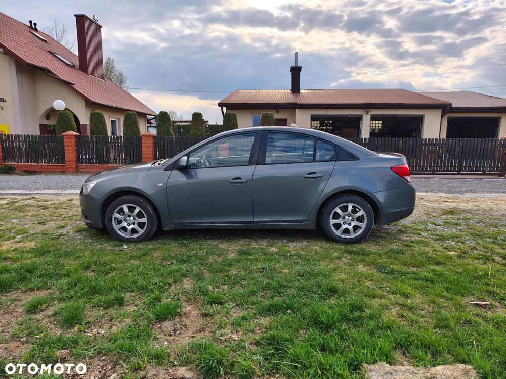 Chevrolet Cruze 2.0 VDCi LS - 35