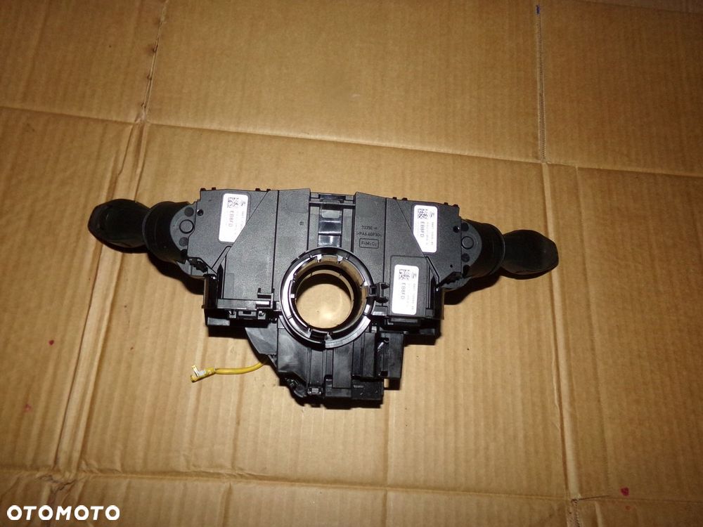 PRZEŁĄCZNIK ZESPOLONY PAJĄK TAŚMA FIESTA MK7 08-17R - 2