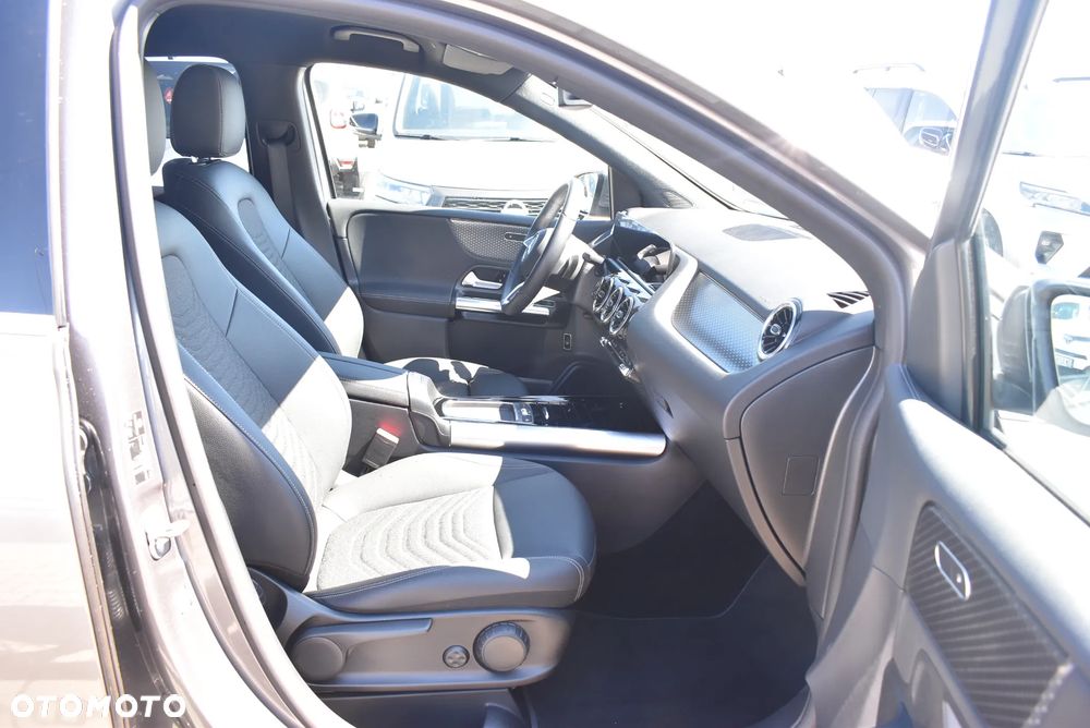 Mercedes-Benz Klasa B 200 d 8G-DCT - 19