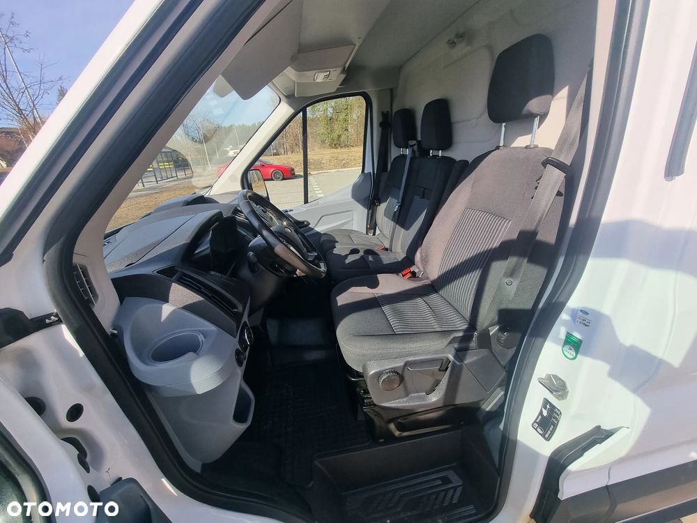 Ford Transit - 13