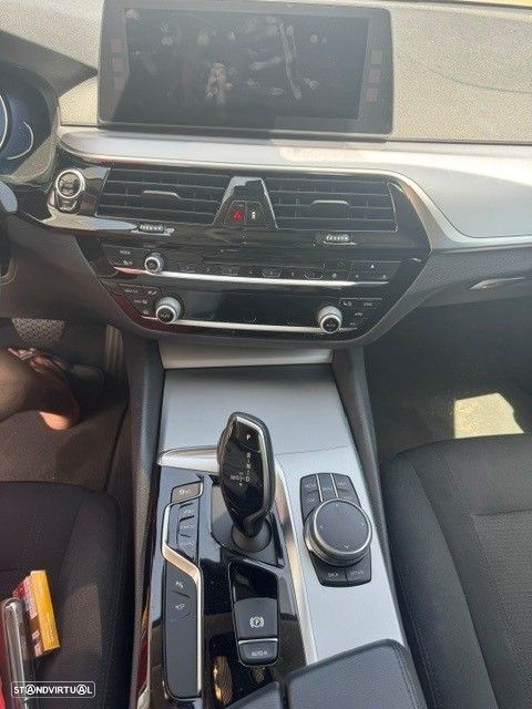 BMW 520 d Aut. Luxury Line - 2