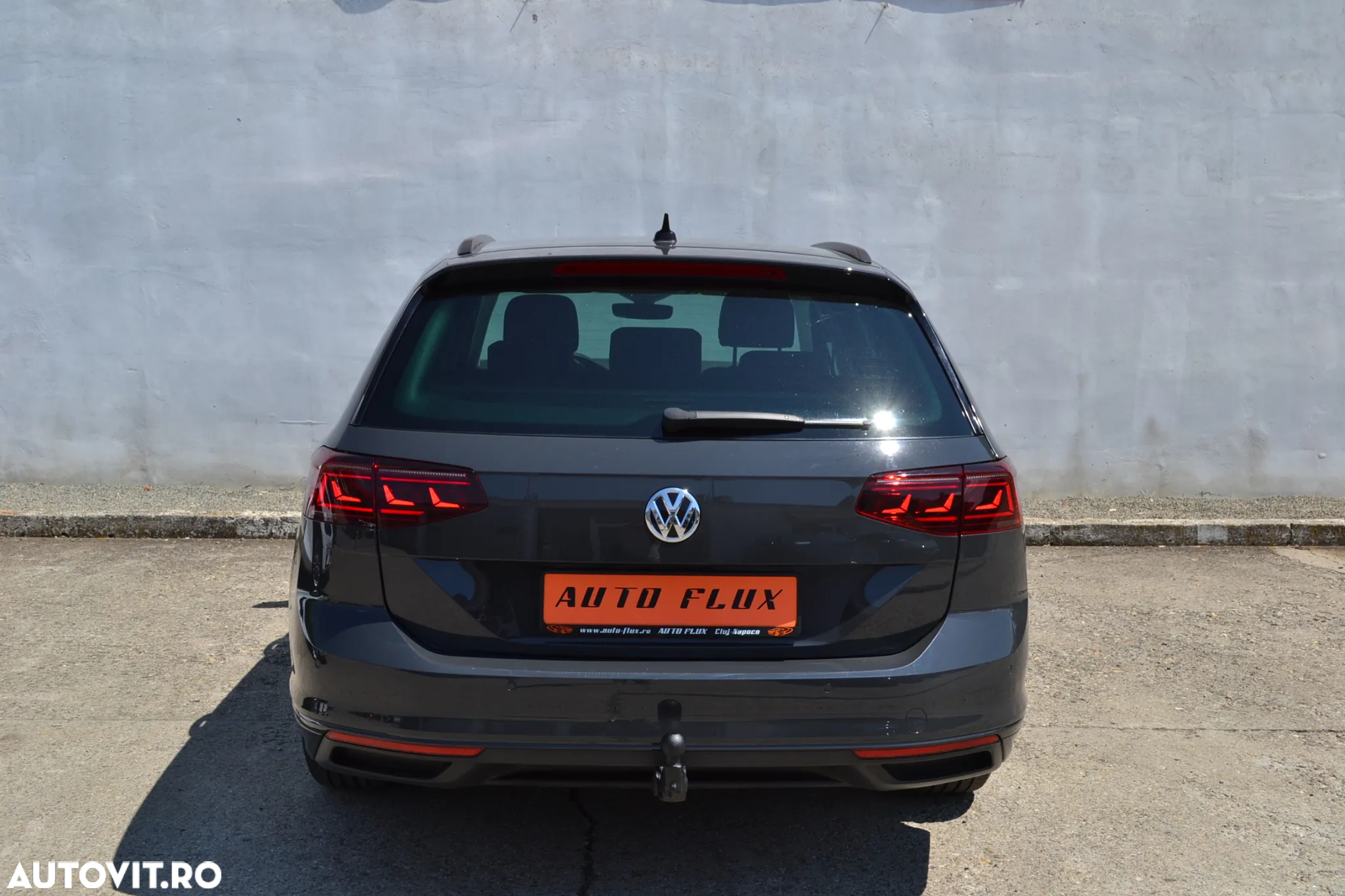 Volkswagen Passat Variant 2.0 TDI SCR DSG Business - 5