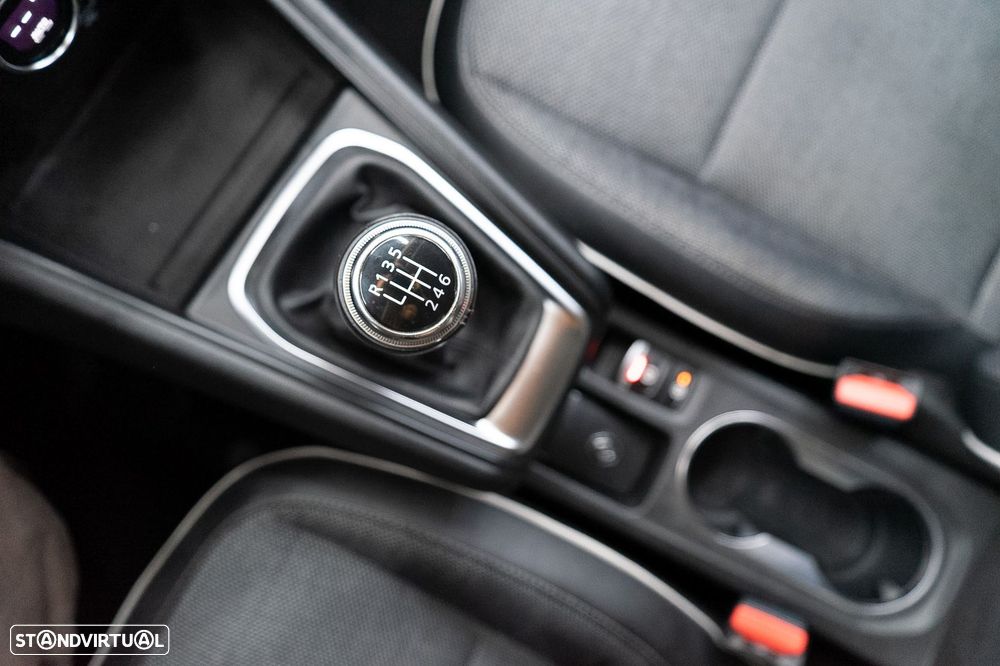 Renault Captur 1.0 TCe Techno Bi-Fuel - 26
