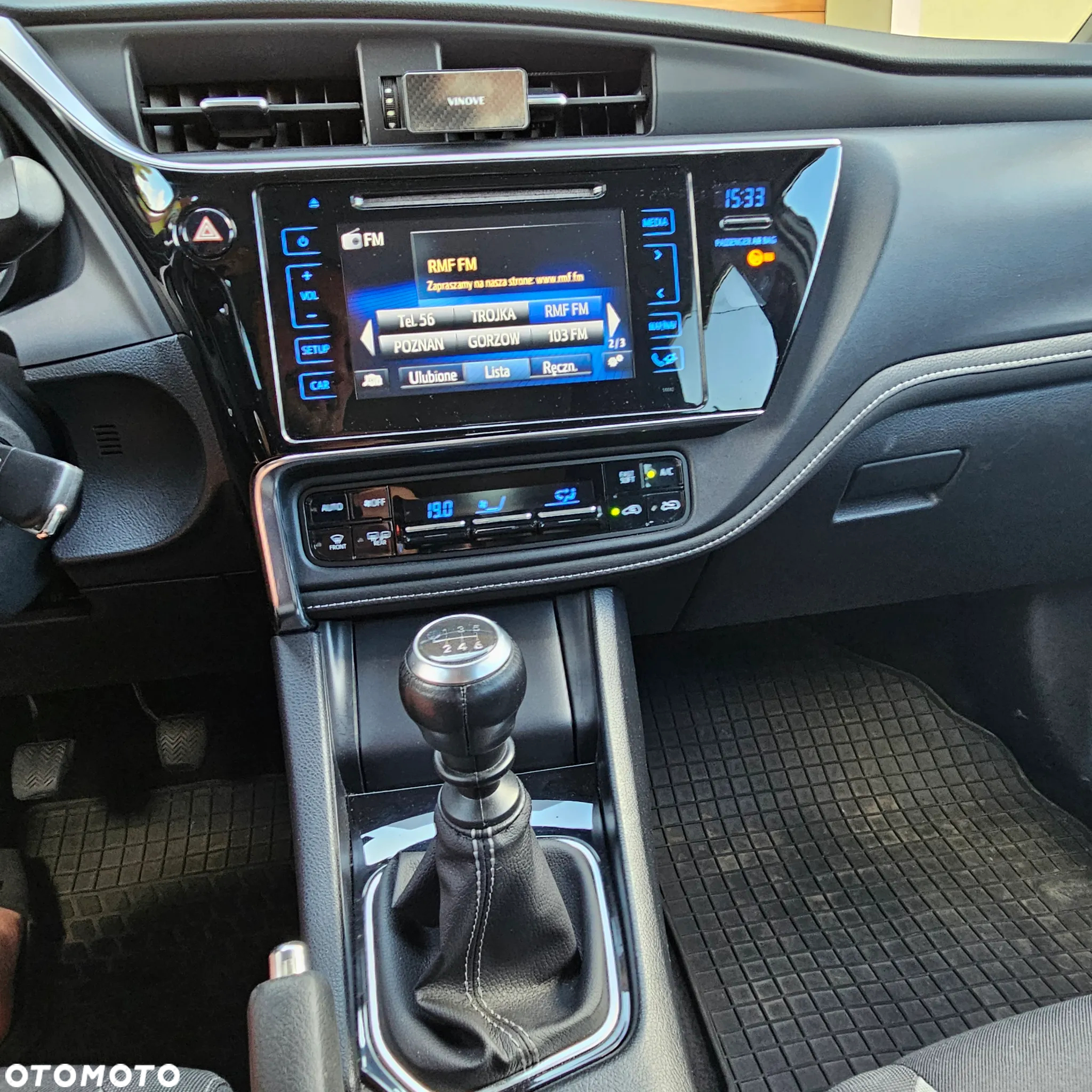 Toyota Auris 1.6 D-4D Touring Sports Comfort - 16