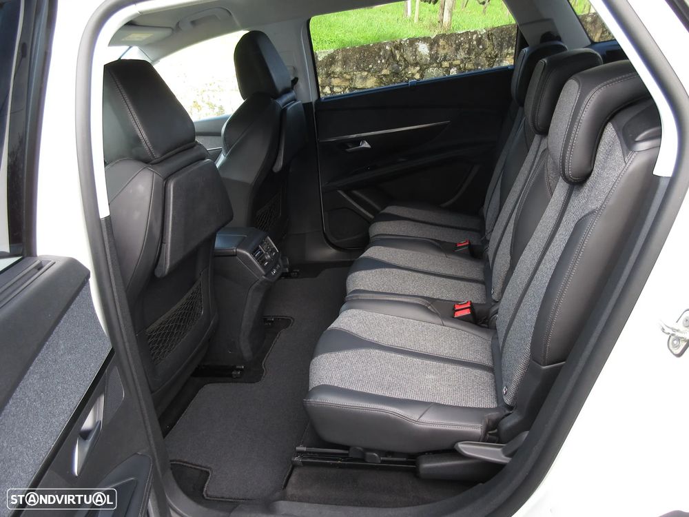 Peugeot 5008 BlueHDI 120 EAT6 Allure - 24