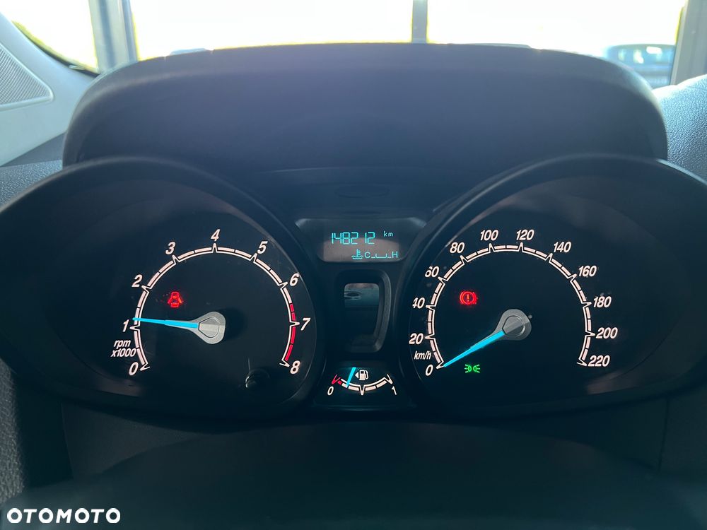 Ford Transit courier - 29