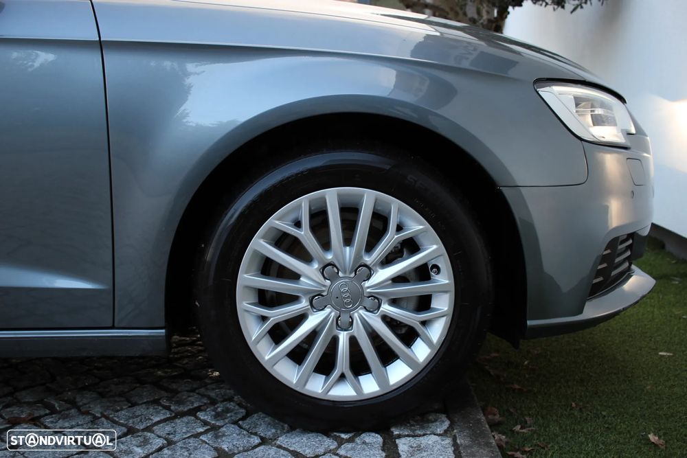 Audi A3 Sportback 1.6 TDI Design - 32