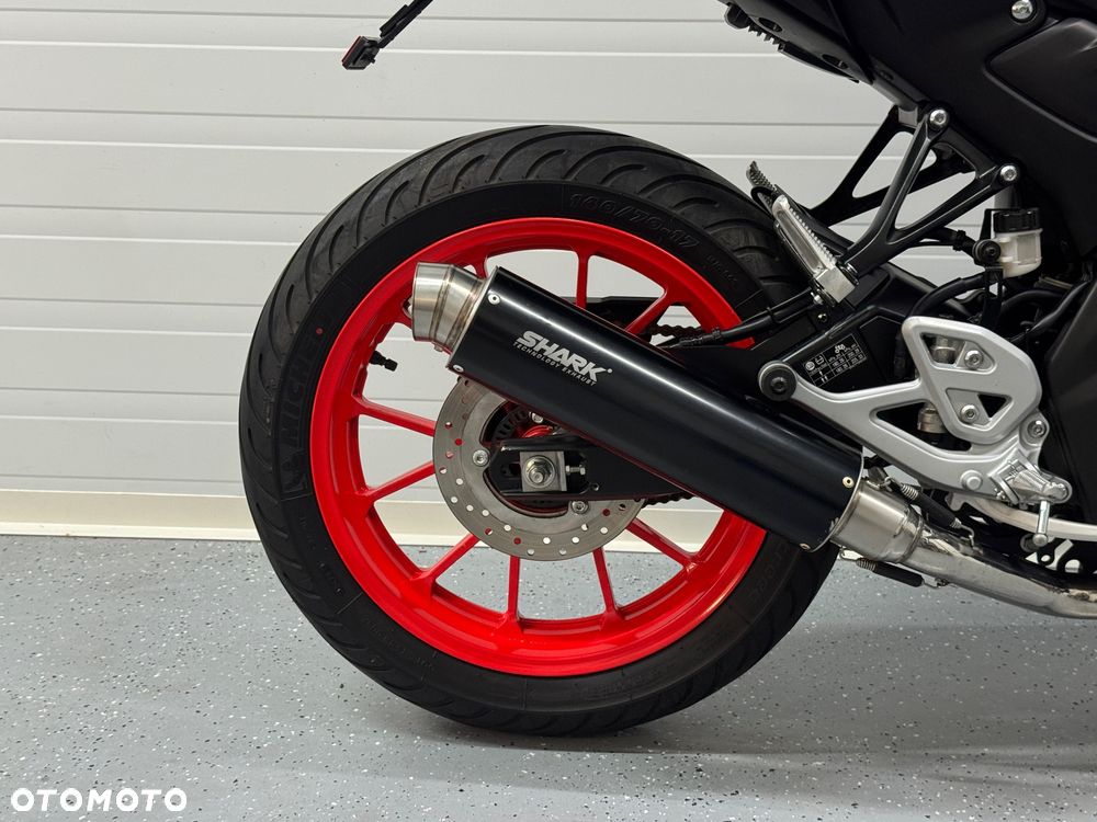 Yamaha MT - 4
