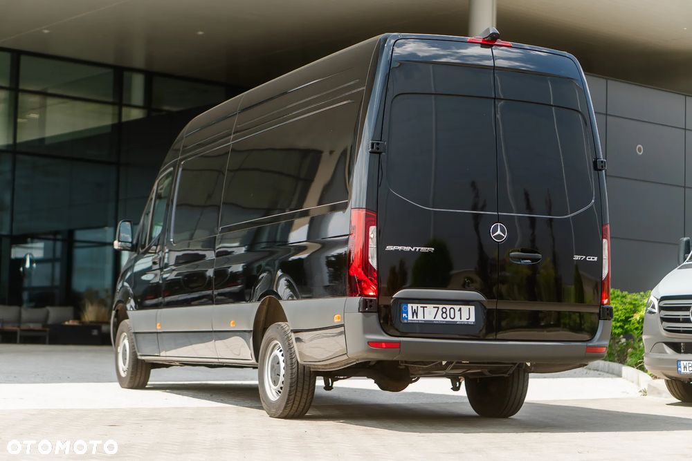 Mercedes-Benz Sprinter - 9