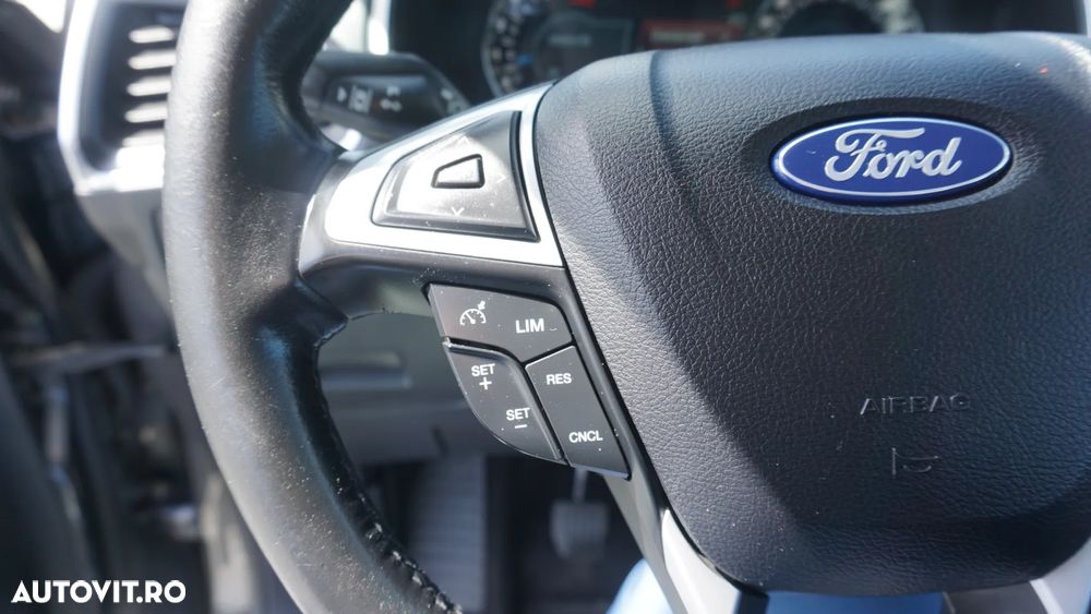 Ford S-Max 2.0 TDCi Titanium - 25