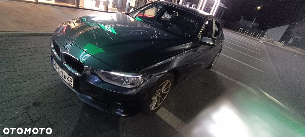 BMW Seria 3 ver-320i - 8
