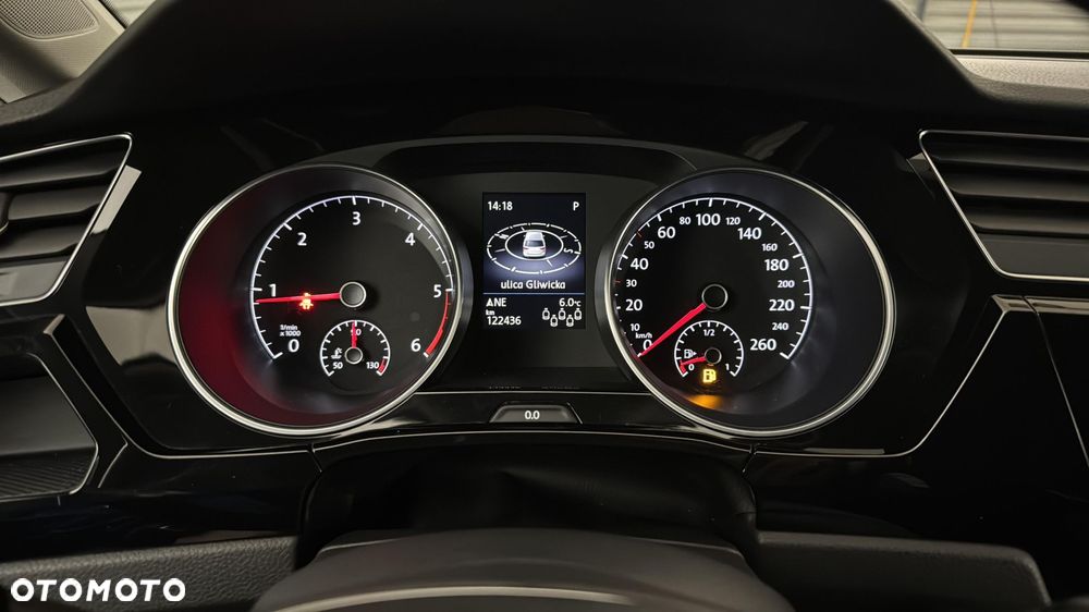 Volkswagen Touran 2.0 TDI BMT Highline DSG - 19