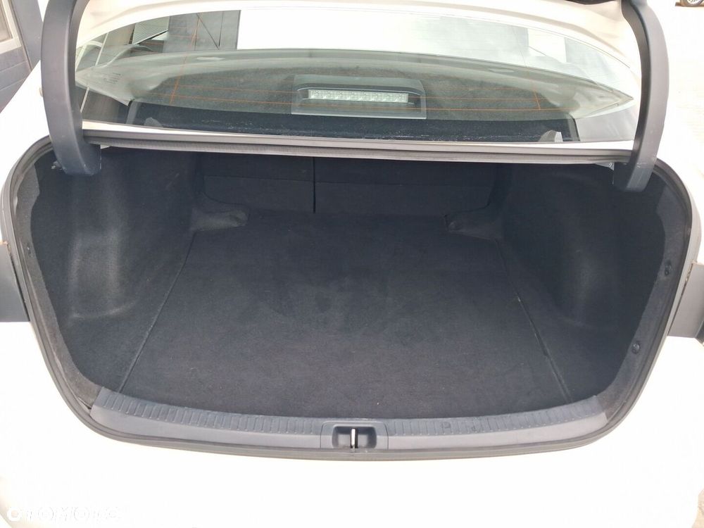 Toyota Corolla 1.6 Premium EU6 - 13