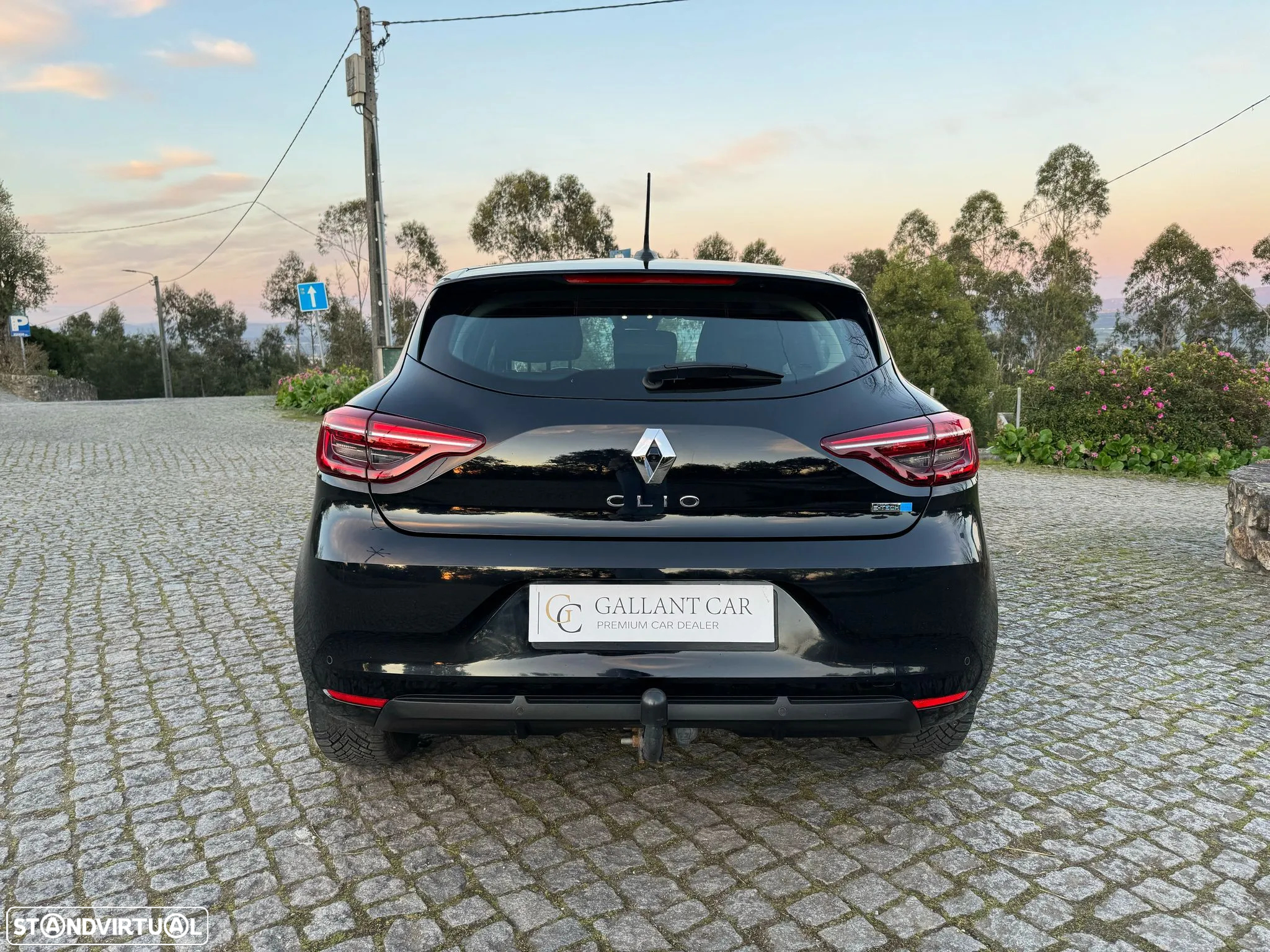 Renault Clio 1.6 E-Tech Intens - 3