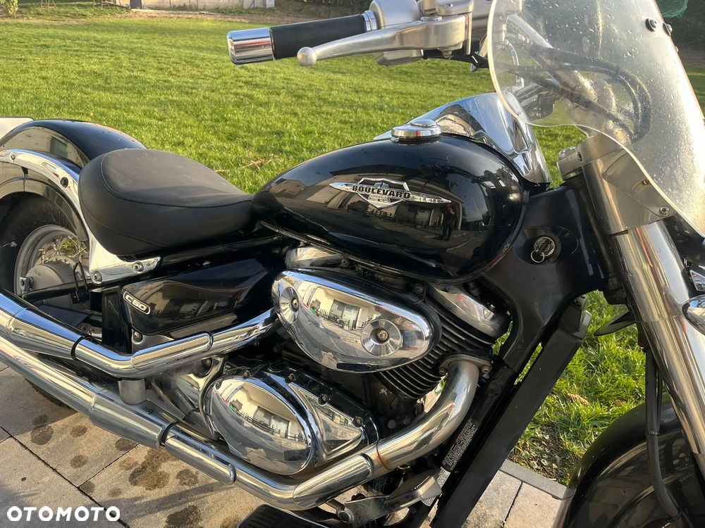 Suzuki VL 800 Volusia - Boulevard C50 - 9