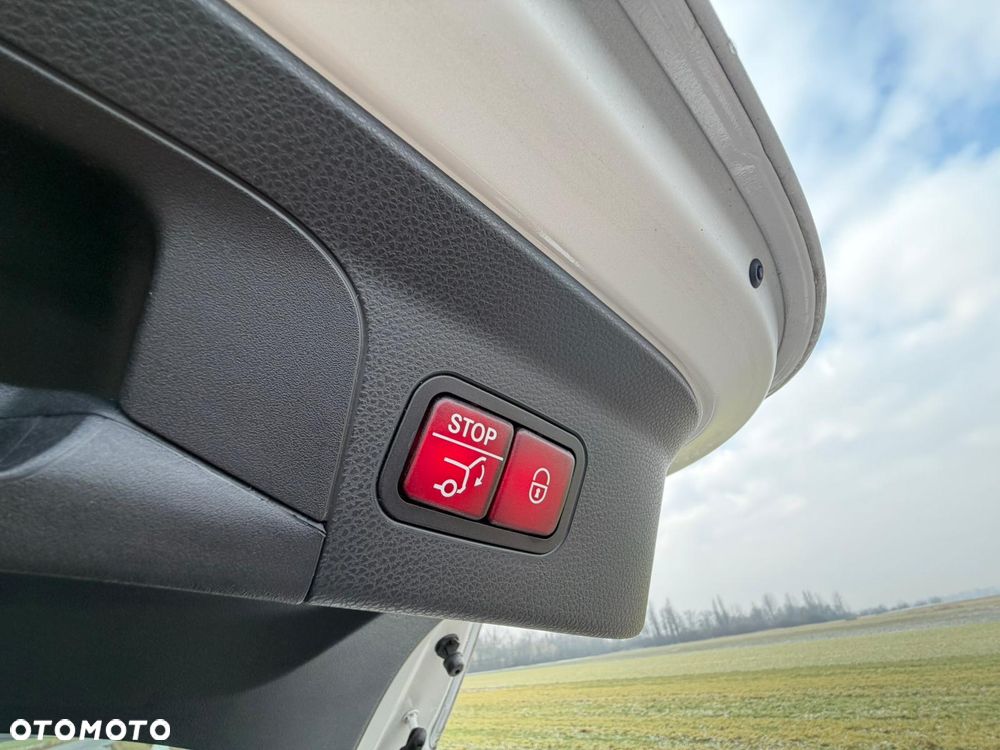 Mercedes-Benz GLC 300 4Matic 9G-TRONIC - 10