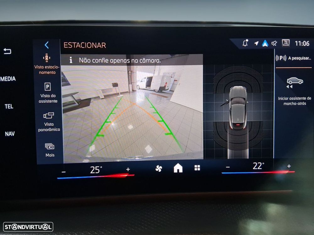 BMW iX2 eDrive20 Pack Desportivo M - 26