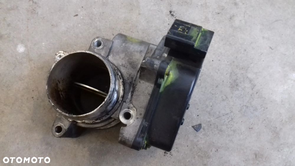 przepustnica powietrza 03L128063L Fabia II 1.6 TDI CAYC - 1