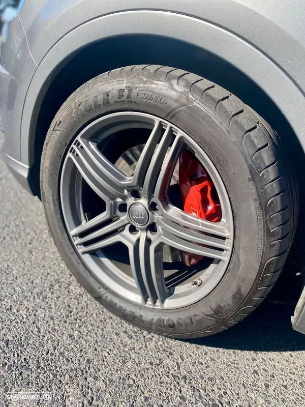 Audi Q7 3.0 TDi quattro S-line Tiptronic 7L - 7