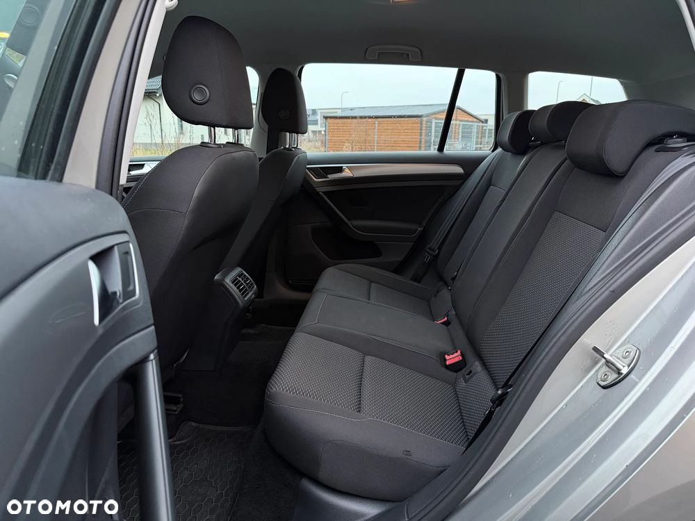 Volkswagen Golf 1.6 TDI BMT Comfortline - 17