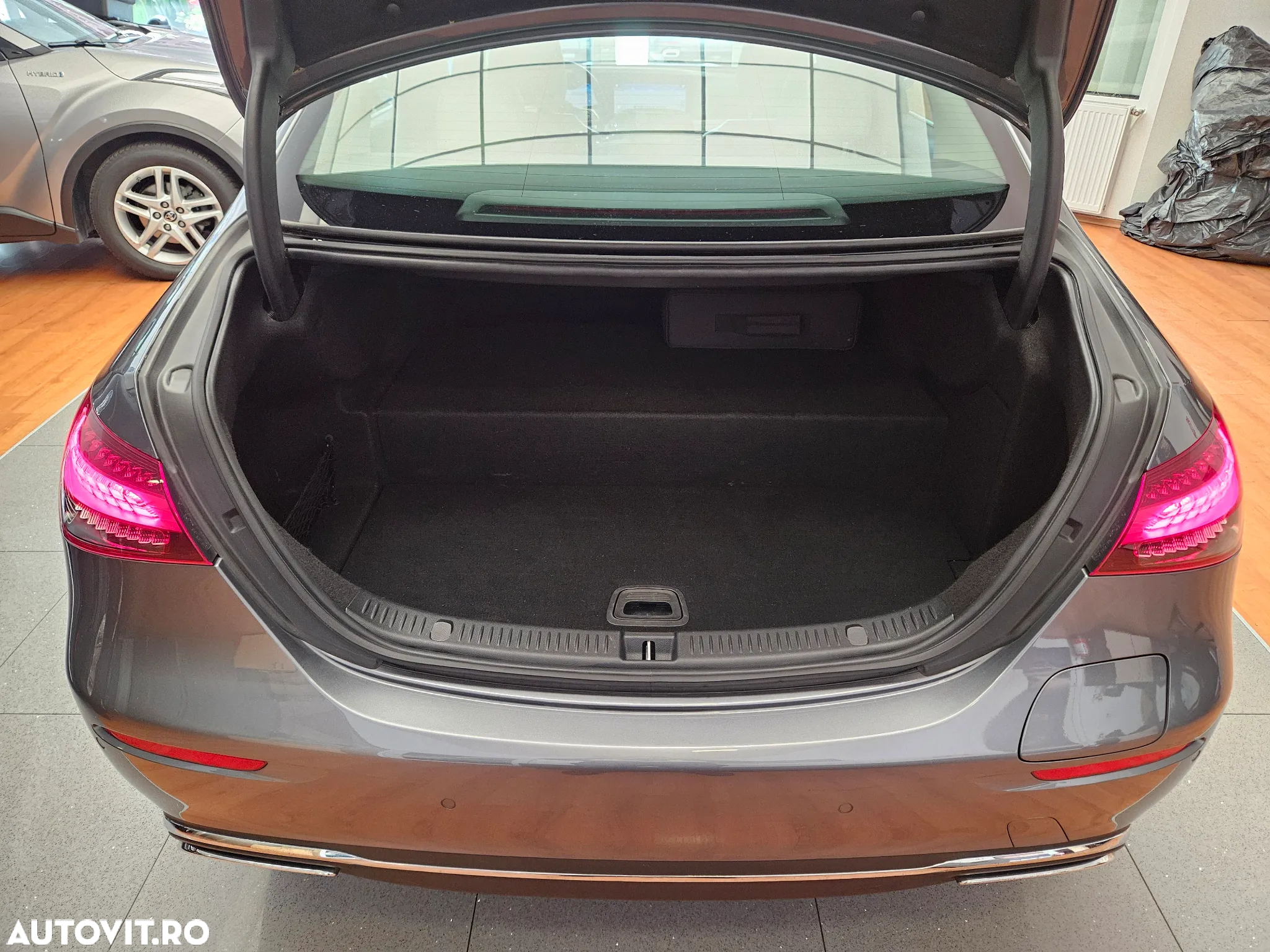 Mercedes-Benz E 300 de 4MATIC Aut. - 28