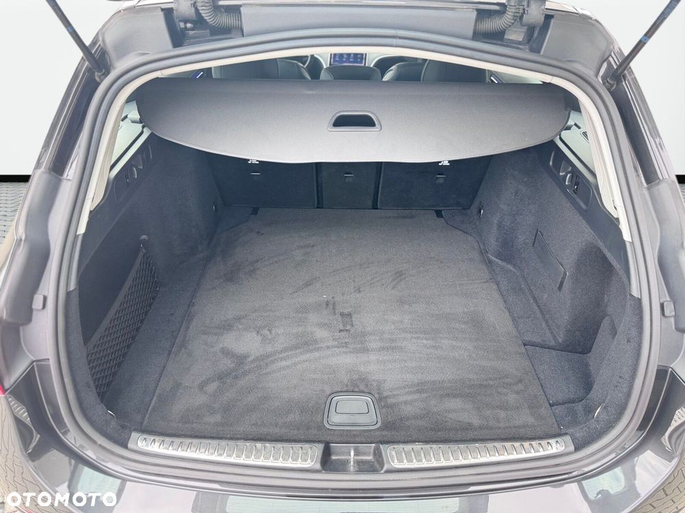 Mercedes-Benz Klasa C 180 mHEV AMG - 17