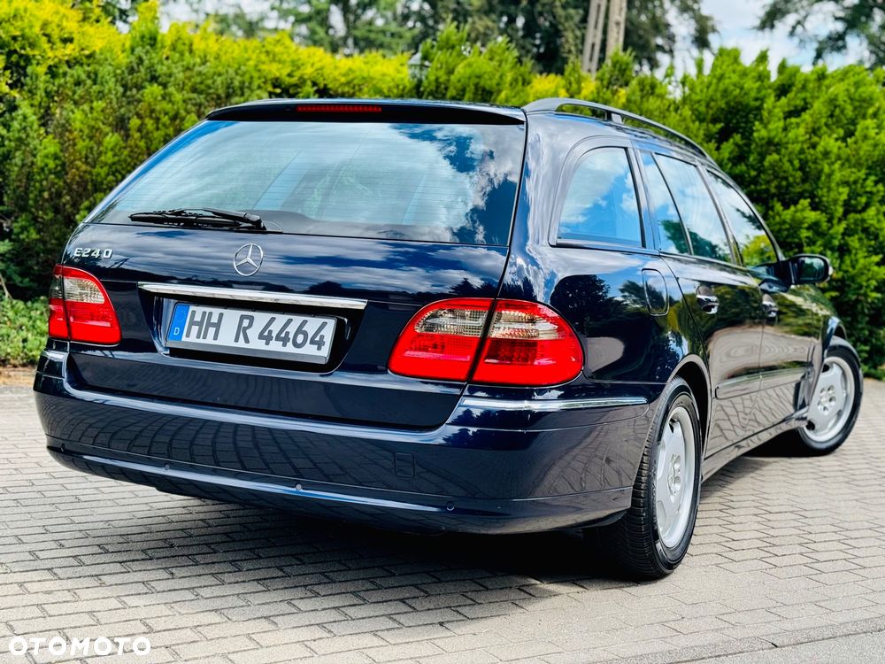 Mercedes-Benz Klasa E 240 4Matic Avantgarde - 26