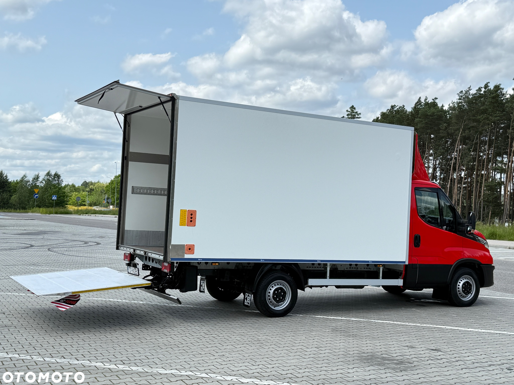 Iveco DAILY 35-160 160KM Hi Matic *Resor+Poduszka* Full LED Kontener * Izoterma +Winda 750KG SUPER STAN!!! - 22