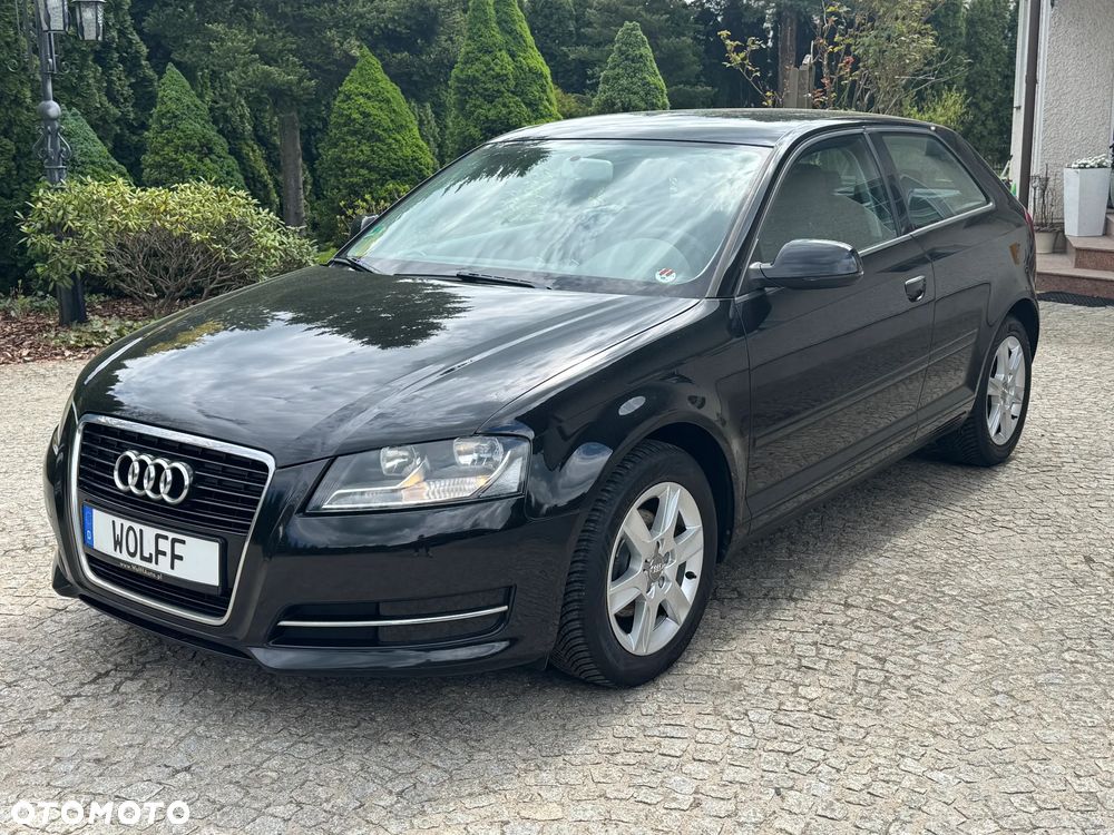 Audi A3 3-drzwiowe 1.6 Attraction - 1