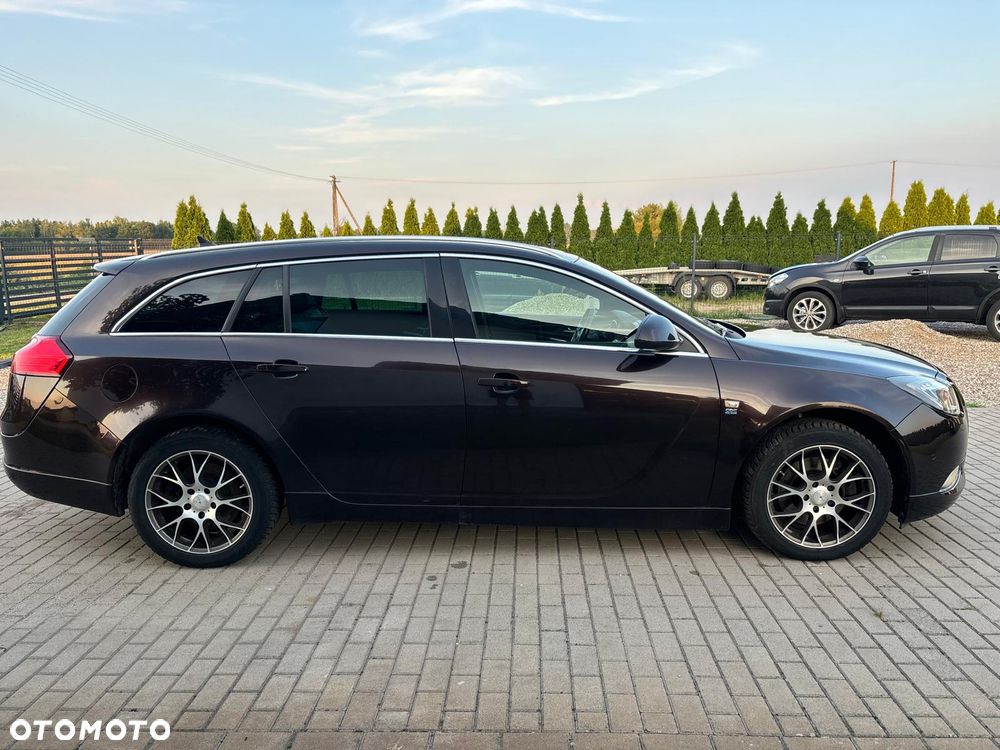 Opel Insignia 2.0 T SportsTourer 4x4 ecoFLEX Start/Stop Innovation - 4