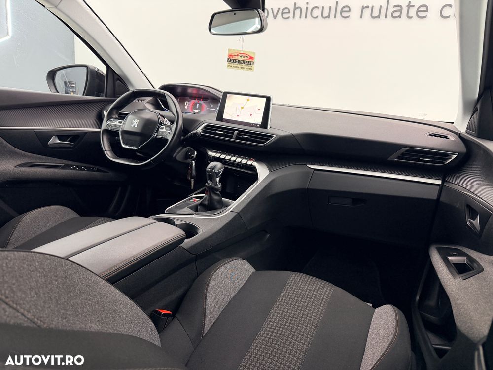 Peugeot 3008 PureTech 130 Stop & Start GPF Allure - 18