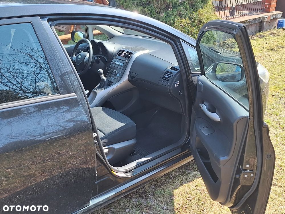 Toyota Auris 2.0 D-4D Sol - 10