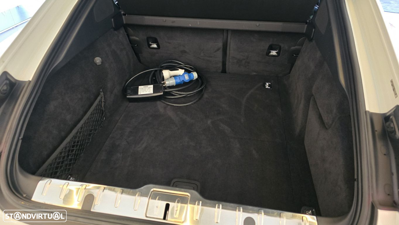 Porsche Panamera 4 E-Hybrid - 20