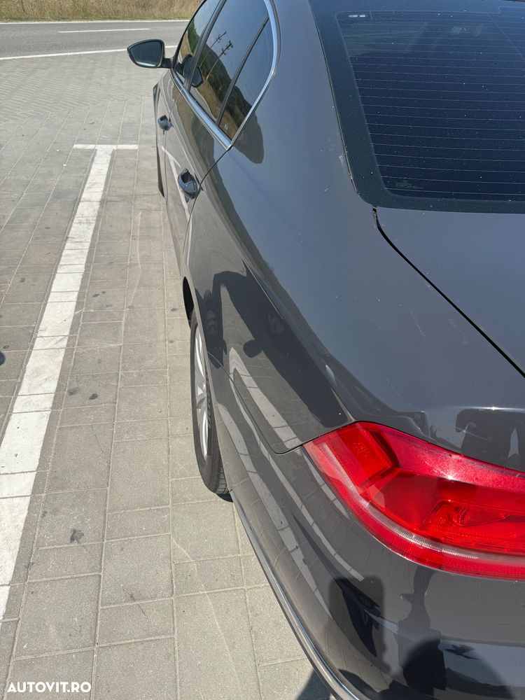 Volkswagen Passat 2.0 TDI Blue TDI Highline - 7