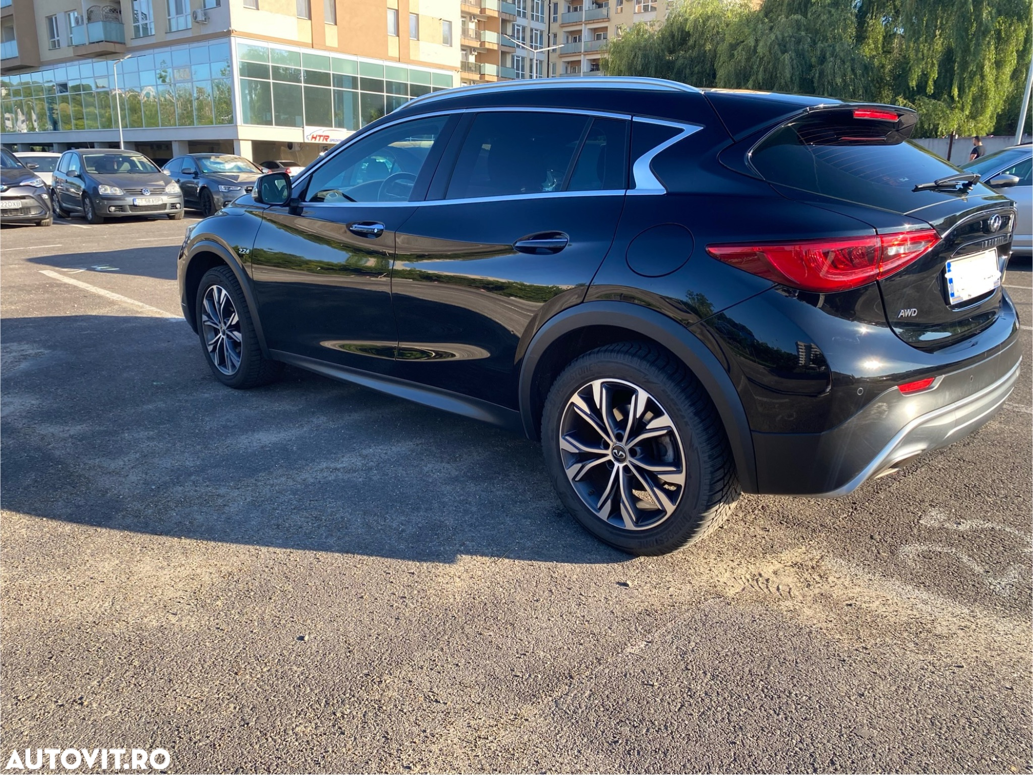 Infiniti QX30 2.2d DCT AWD Premium - 4