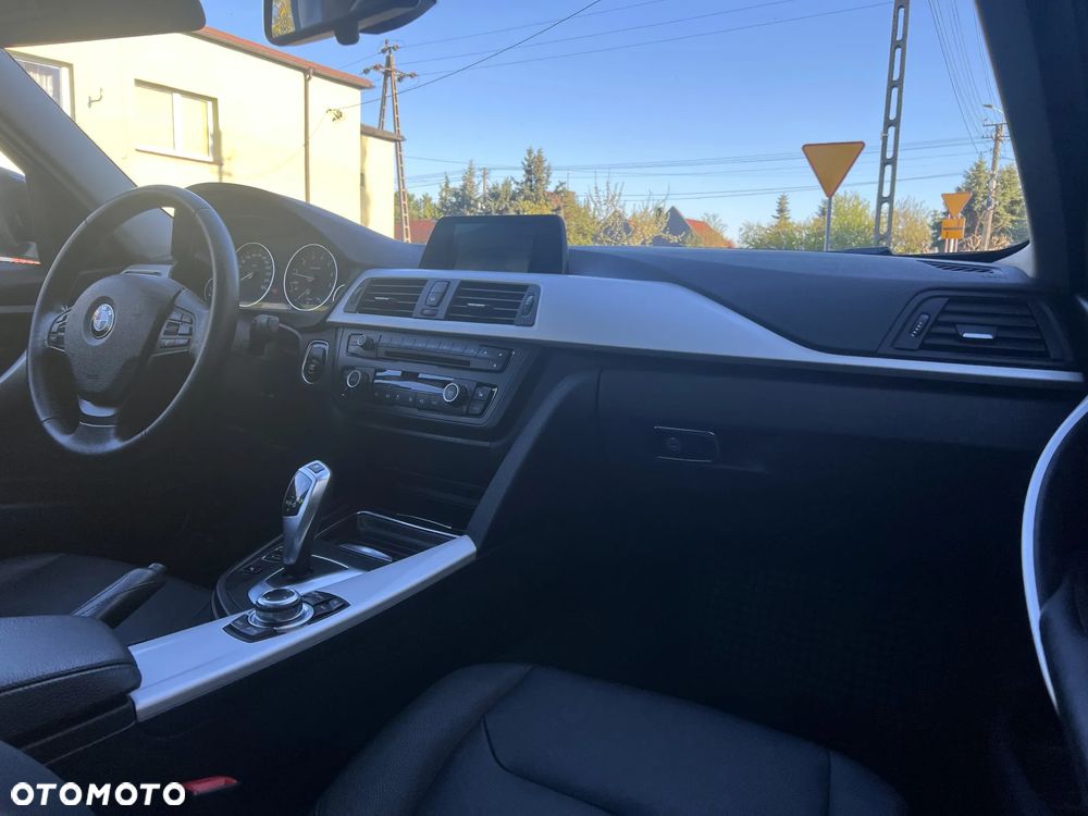 BMW Seria 3 316i - 31