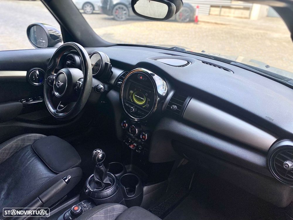 MINI 5 Portas Cooper D - 21