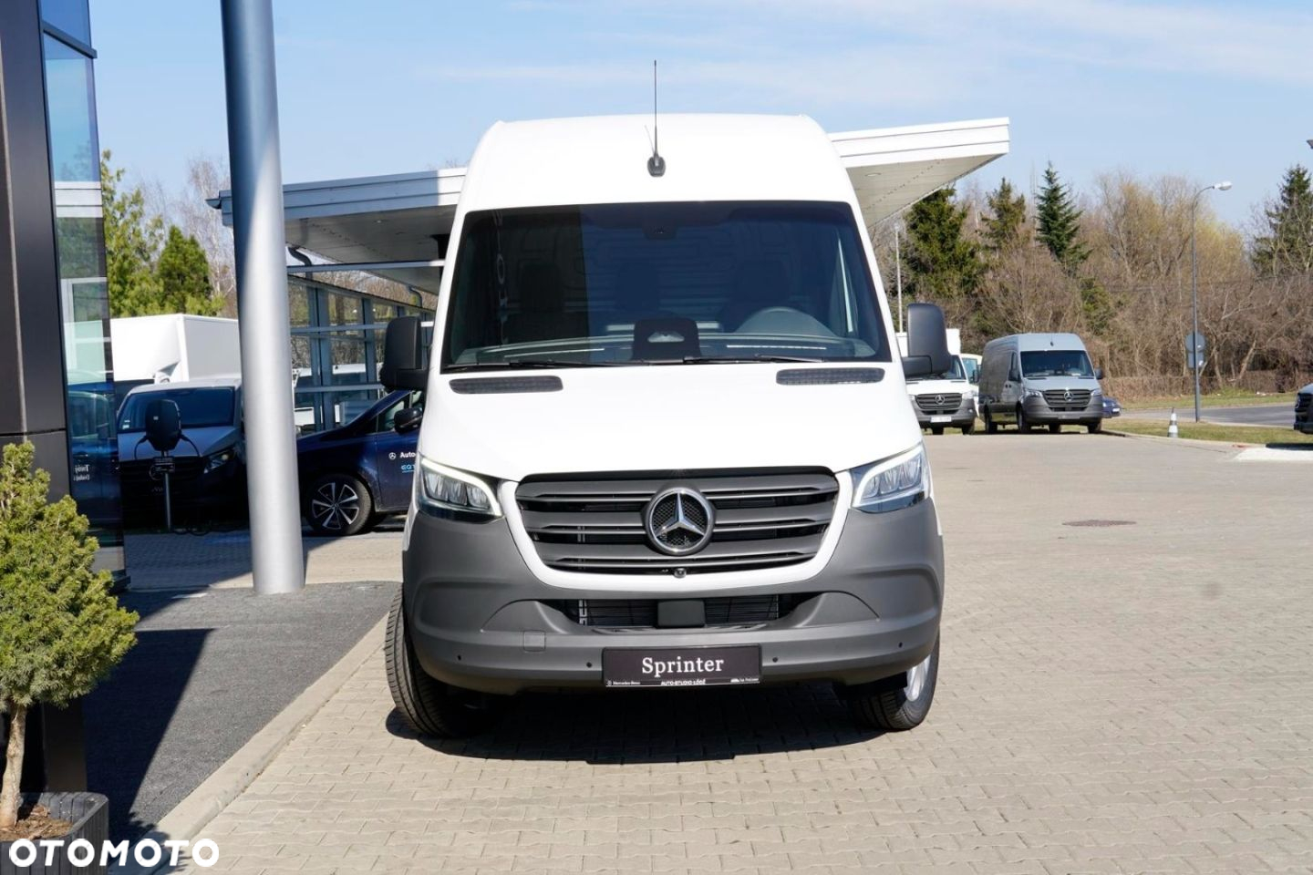 Mercedes-Benz Sprinter - 2