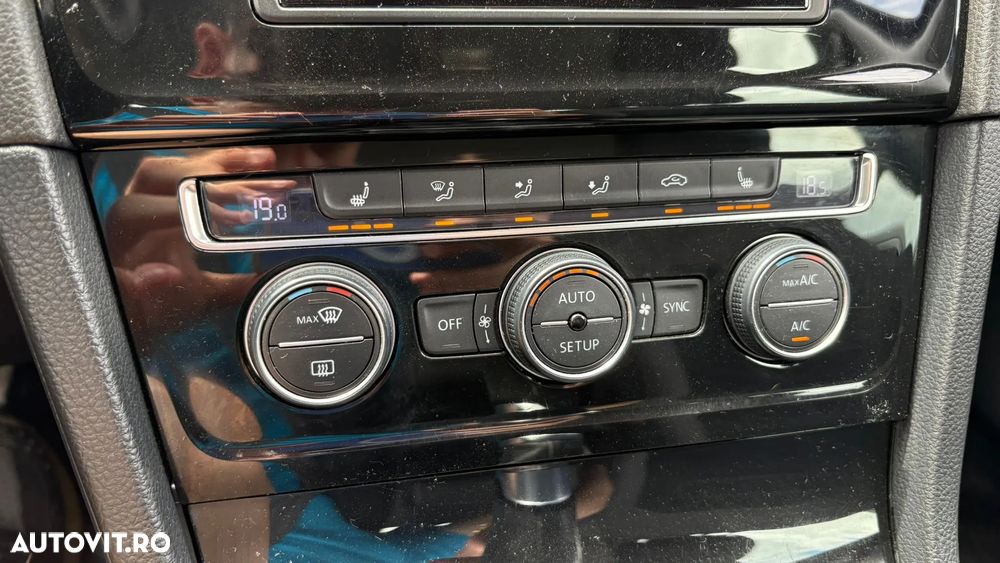 Volkswagen Golf - 9