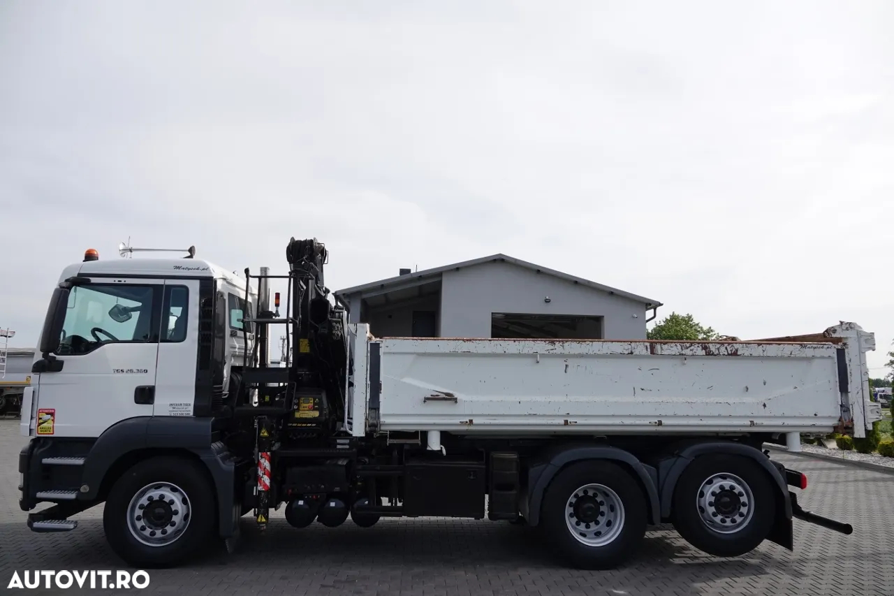 MAN TGS 26.360 / 6X2 / BASCULĂ + HDS FASSI F155A / CAPACITATE DE RIDICARE 6 160 KG / BORDMATIC / AXĂ RIDICATĂ / EURO 5 - 9
