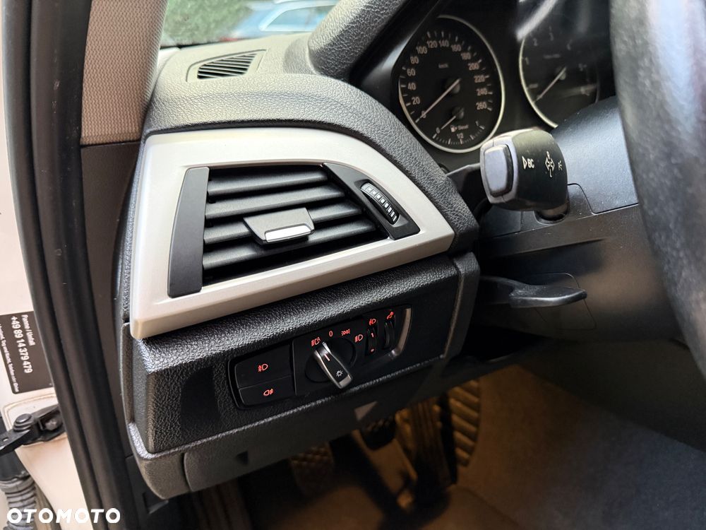 BMW Seria 1 116d - 13